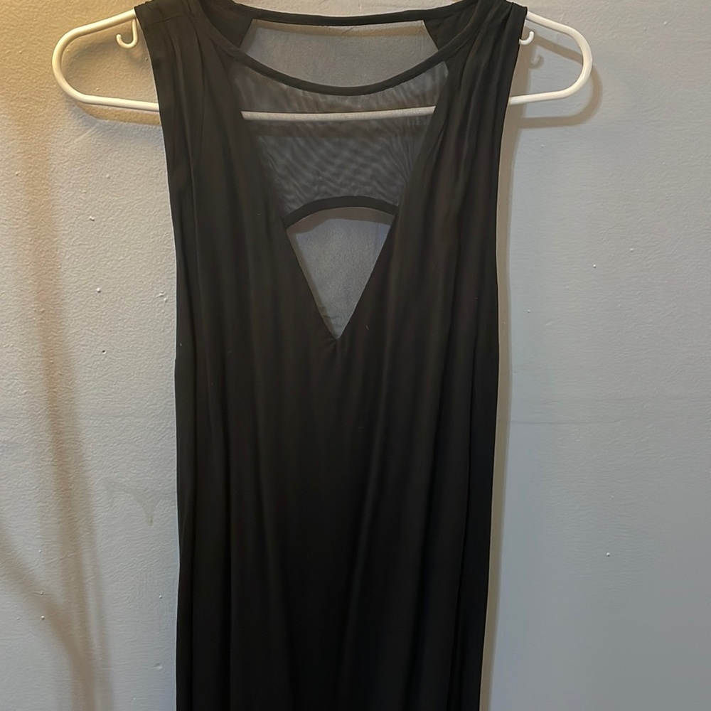 Black bodycon dress